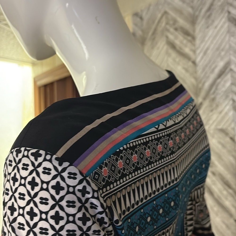 New York & Co. Shift Dress.  3/4 sleeves. Knee-length. Flattering pattern, small - Picture 6 of 9